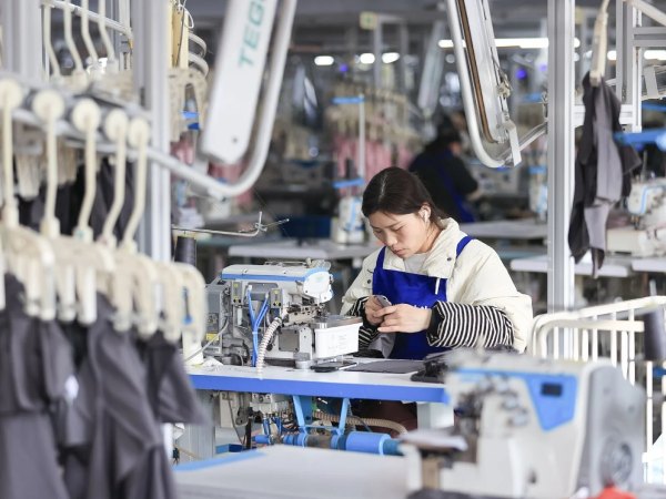Mỹ - Trung giảm sâu thuế quan, doanh nghiệp Trung Quốc vẫn không dám 'đặt cược'