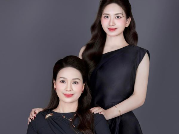 Ái nữ nhà Văn Sỹ trứ danh Nghệ An gây sốt với visual vạn người mê, hóa ra được thừa hưởng 'mã gen đỉnh chóp' từ nhân vật này
