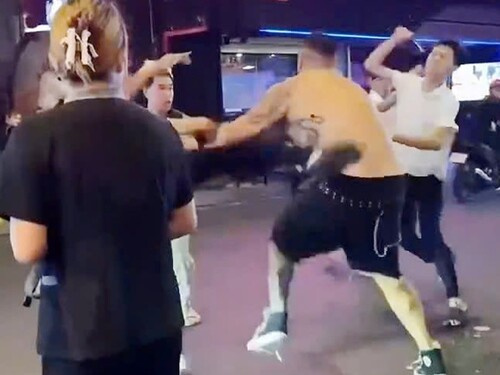 Đối tượng đập vỏ chai bia vào đầu khách nước ngoài ở phố Tây bị bắt