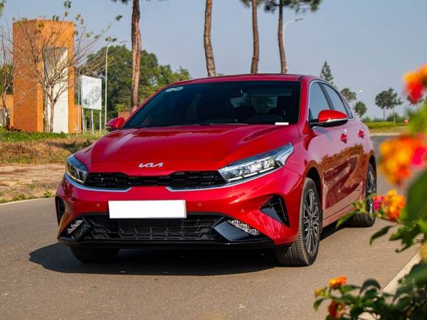 Giá lăn bánh Kia K3 cập nhật cuối tháng 5/2025 ở mức siêu rẻ, ‘hạ đo ván’ Mazda3 và Hyundai Elantra
