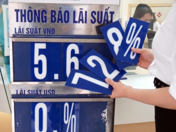Nhiều ngân hàng điều chỉnh lãi suất, người dân gửi tiền vào đâu để sinh lời tốt nhất?