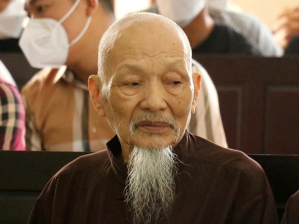 Bí ẩn đằng sau tên gọi 'thầy ông nội', lý do Tịnh Thất Bồng Lai tôn sùng Lê Tùng Vân như 'Phật sống'