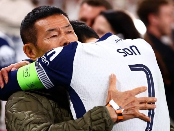 Cha Son Heung Min nhận án phạt trong ngày vui của con