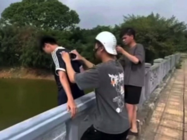Nhân chứng kể lại khoảnh khắc tuyệt vọng, mò tìm thi thể vụ 2 nam sinh tử vong khi quay clip về cứu người tự tử