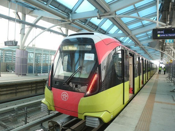 Sự cố khiến metro Nhổn - Cầu Giấy bất ngờ dừng đột ngột, phát thanh liên tục trấn an hành khách