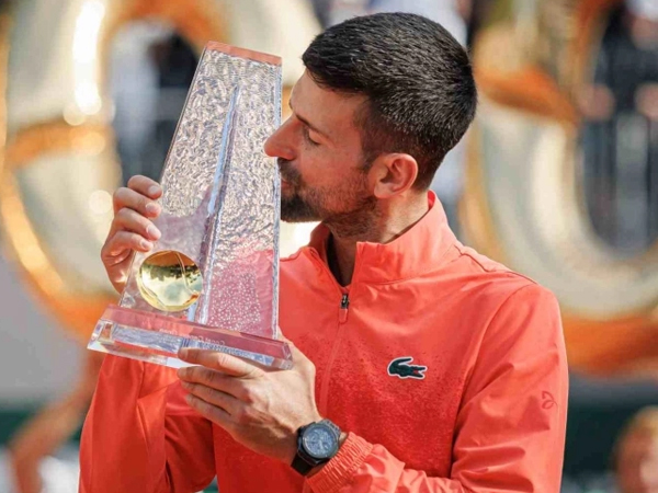 Novak Djokovic hoàn thành kỷ lục 100 ATP trong sự nghiệp