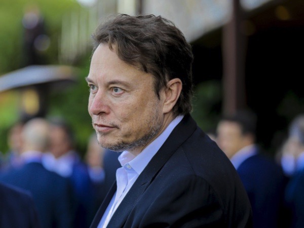 X gặp sự cố toàn cầu, Elon Musk tuyên bố làm việc 24/7