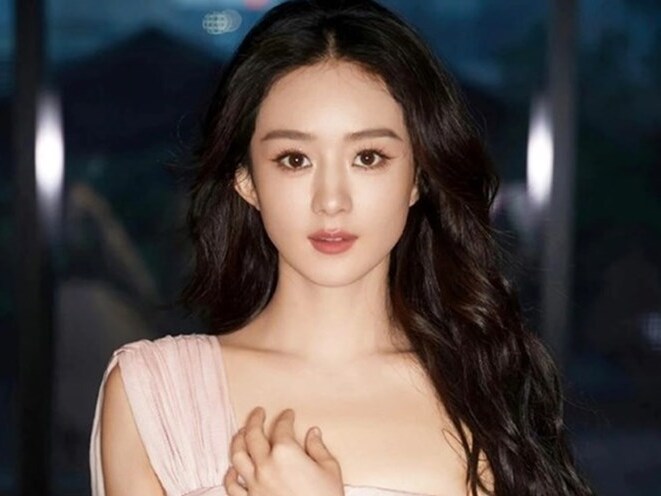Nghi ngờ Triệu Lệ Dĩnh bị 'phong sát' sau vụ văng tục trên MXH