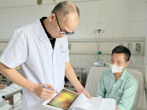 Mù mắt trái sau tiêm filler xóa nhăn trán tại spa tư nhân