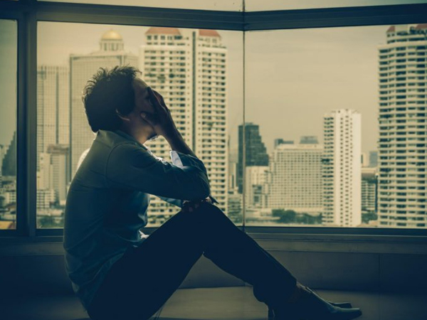 Cái gật đầu nghiệt ngã: Câu chuyện xin gặp tình đầu lần cuối và bóng ma nghi ngờ đeo bám
