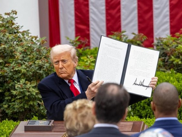 Tòa án Mỹ ra phán quyết 'chặn đứng' chính sách thuế quan của Tổng thống Trump