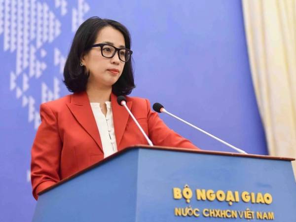 Việt Nam liên tiếng về thông tin Mỹ tạm dừng phỏng vấn visa du học
