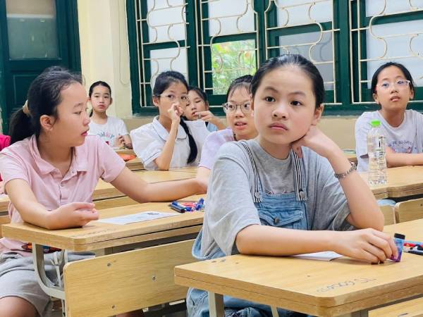 1 chọi 18 giành 'vé' vào lớp 6 trường 'hot' Hà Nội
