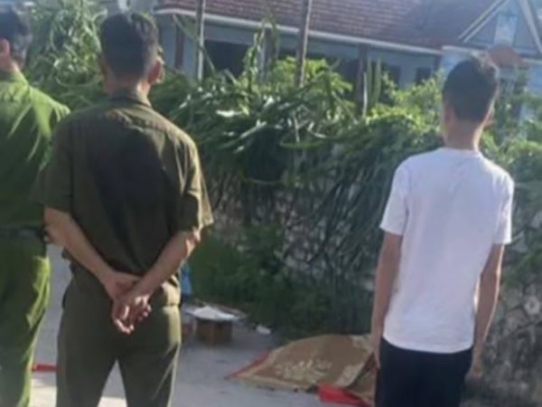 Nghịch tử ở Hải Phòng sát hại mẹ, đâm trọng thương cha vì bị mắng