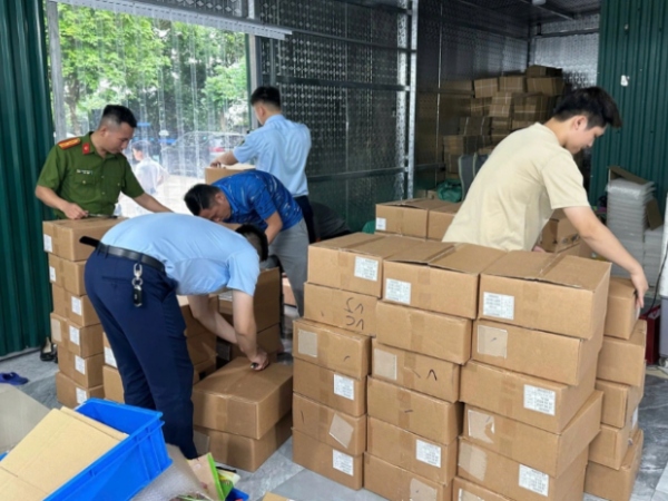 Lời khai của đại diện Công ty Ngân Korea về 5.400 sản phẩm mỹ phẩm trôi nổi gắn mác 'hàng Hàn Quốc'