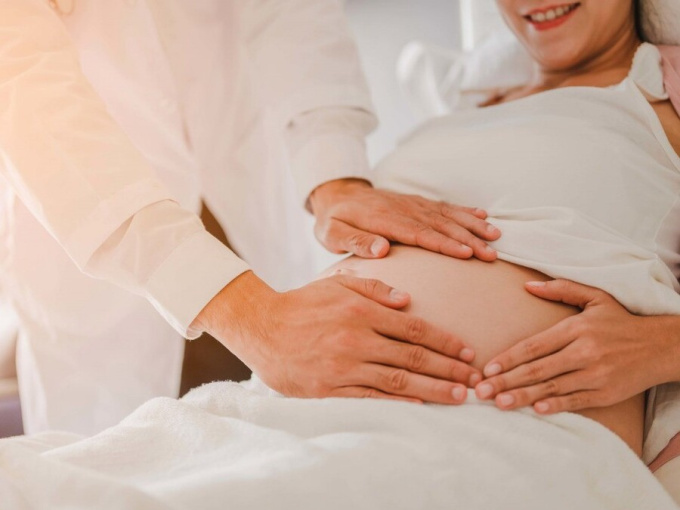 Phụ nữ sinh 2 con được ưu tiên mua nhà ở xã hội