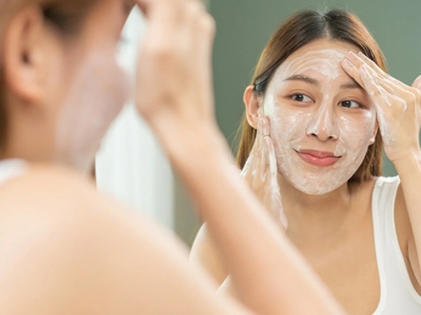 Muốn da khỏe đẹp nên rửa mặt mấy lần một ngày?