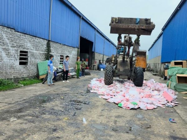 Lý do gần 2.000 con gấu bông Baby Three bị tiêu hủy