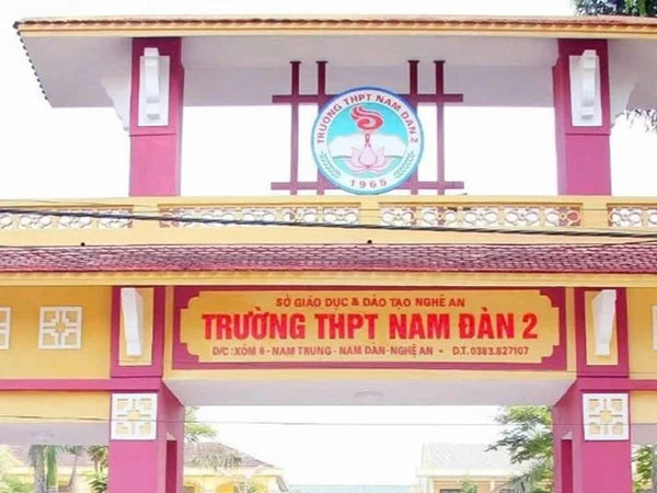 Đình chỉ giám thị có phát ngôn: “Học chi cho lắm rồi cũng đi làm thuê, công nhân”