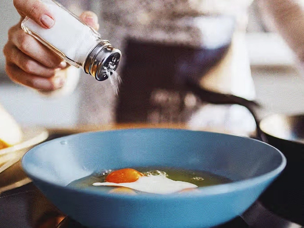 Cả nhà 3 người bất ngờ phát hiện bị u tuyến giáp, mẹ đảm ngã quỵ: 'Tôi cứ ngỡ ăn càng nhiều càng tốt, ai ngờ...'