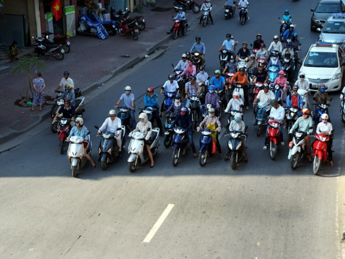 CSGT cảnh báo: 1 kiểu dừng đèn đỏ có thể bị phạt đến 6 triệu đồng
