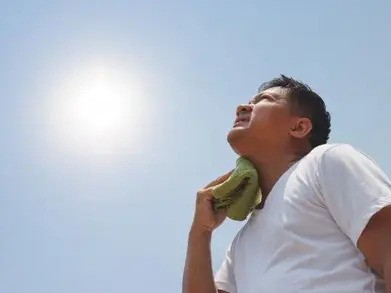 Hà Nội: Nam thanh niên suy thận cấp do mắc 1 sai lầm trong ngày nắng nóng