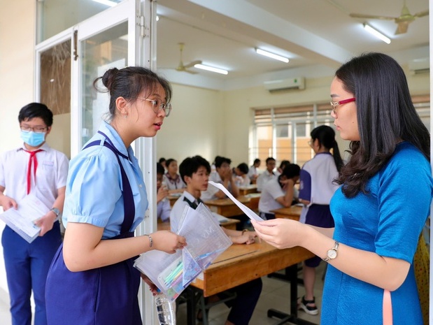 Thi lớp 10 tại TP HCM: Thí sinh lo đề toán khó