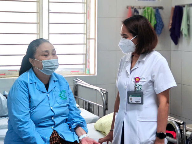 Sau khi thăng chức, người phụ nữ bỗng phải nhập viện tâm thần: Lý do gây bất ngờ