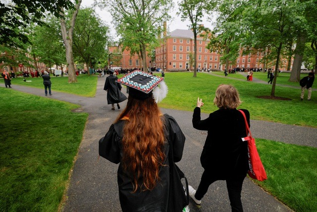 Cánh cửa Harvard mở lại: Du học sinh thở phào sau cuộc chiến pháp lý căng thẳng