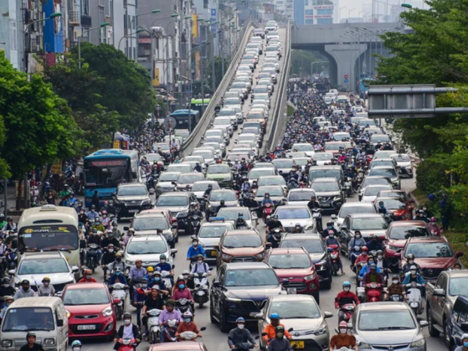 Bộ Công an đề xuất bỏ quy định không lái xe ô tô quá 48 giờ mỗi tuần