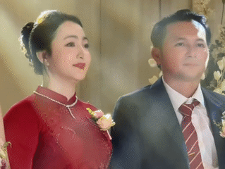 'Chị sui' Hậu Giang đẹp quý phái, gây sốt tại đám cưới bạc tỷ của con gái