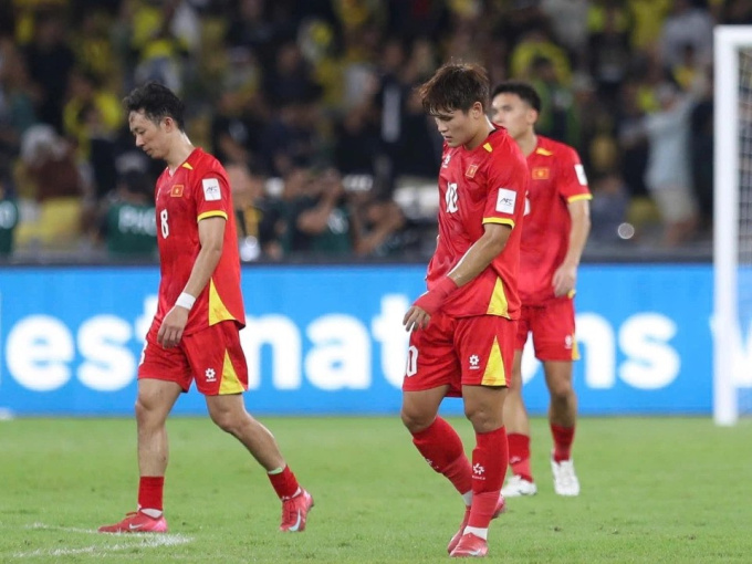 Tuyển Việt Nam thua sốc Malaysia, vé Asian Cup 2027 còn bao nhiêu %?