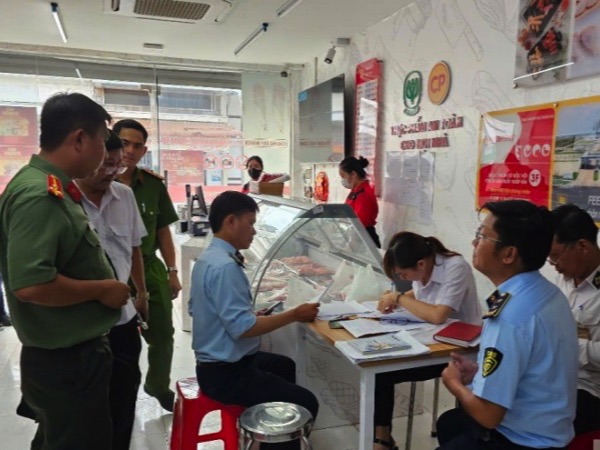 3 cửa hàng thuộc Công ty chăn nuôi C.P. Việt Nam bị xử phạt vì vi phạm trong lĩnh vực an toàn thực phẩm