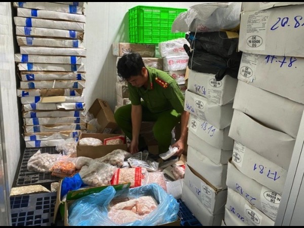 Công an TP HCM kiểm tra 3 kho lạnh, phát hiện gần 70 tấn nội tạng, thịt động vật không rõ nguồn gốc