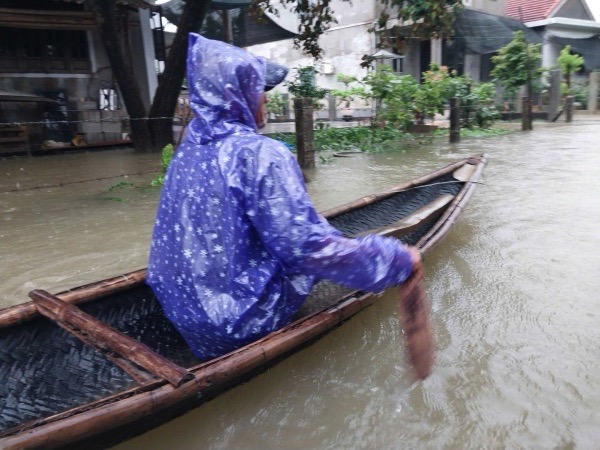 Lật thuyền ở Huế, 2 người tử vong
