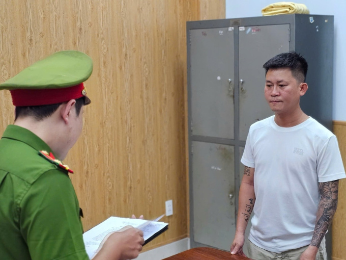 Triệt phá đường dây cá độ hơn 2000 tỷ đồng, bắt ông trùm Phạm Công Lộc ngay khi vừa từ Campuchia về nước