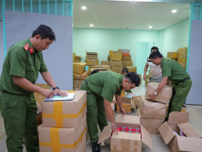 Chấn động đường dây 12 tấn kem trộn dùng bột hóa chất: Bán sỉ theo cân, đã 'chốt' hơn 100.000 đơn hàng