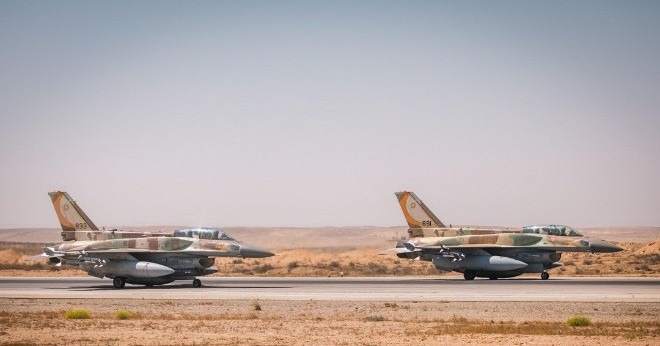 Tên lửa Israel đánh trúng tòa nhà Bộ Ngoại giao và khu phóng tên lửa của Iran