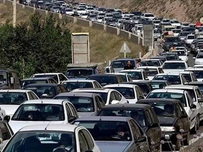 Tehran 'thất thủ': Người dân tháo chạy về phía biển, cả thành phố vắng lặng như thời Covid-19