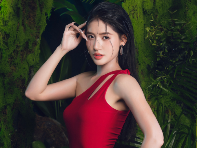 Bộ ảnh bikini nóng bỏng của người đẹp Hoa hậu Trái Đất Việt Nam 2025