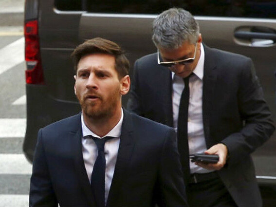 Bị kết tội trốn thuế, Messi khẳng định 'Tôi chỉ biết đá bóng, có biết gì đâu'