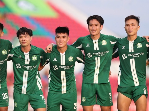 Công Phượng kể lý do nhường sút 11 m cho đàn em