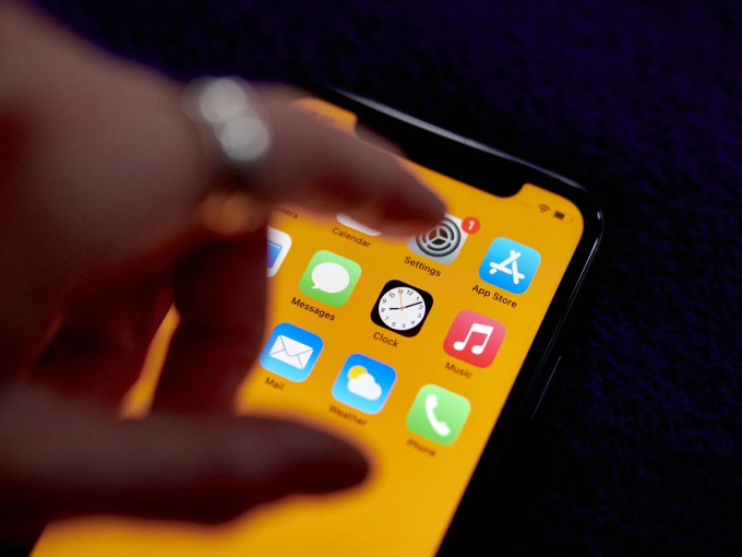 Người dùng iPhone, Facebook, Google cần đổi mật khẩu gấp