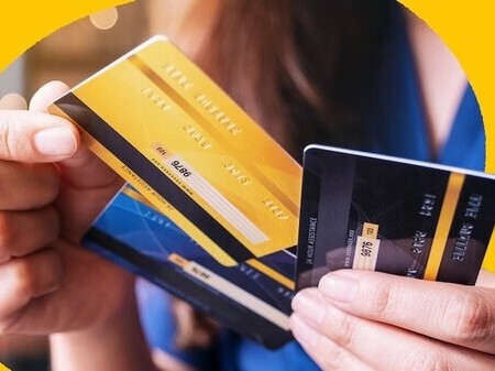 Thẻ tín dụng phát sinh khoản phí bất thường, người đàn ông Hà Nội thực hiện huỷ thẻ theo hướng dẫn, tài khoản lập tức bị trừ 100 triệu đồng