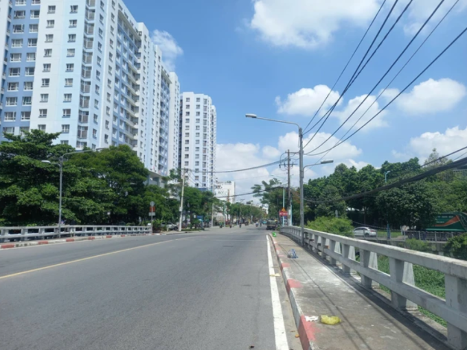 Truy tìm người thân bé gái sơ sinh bị bỏ rơi ở TP HCM