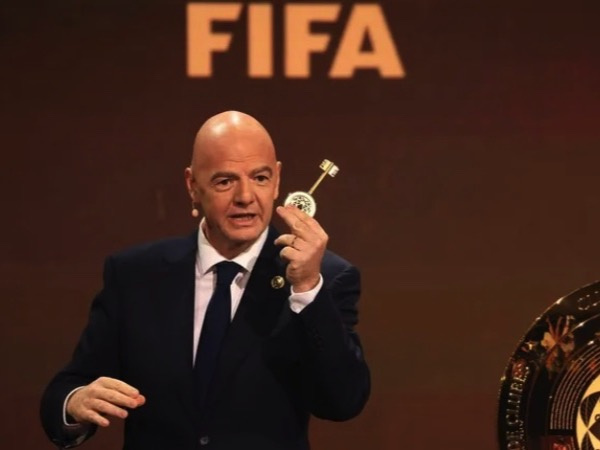 Đáp trả chỉ trích, Chủ tịch FIFA cho biết lý do Club World Cup lại ra đời