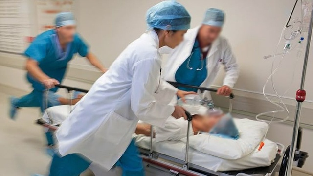Giải trí ban đêm, nam thanh niên 20 tuổi bị nhồi máu cơ tim, suýt tử vong