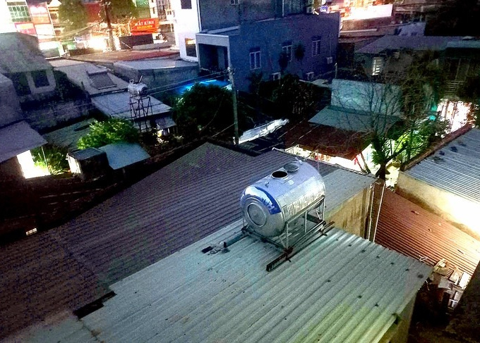 Thợ sửa nhà kể phút 'lạnh gáy' khi ngó vào bồn nước thấy có bộ xương người