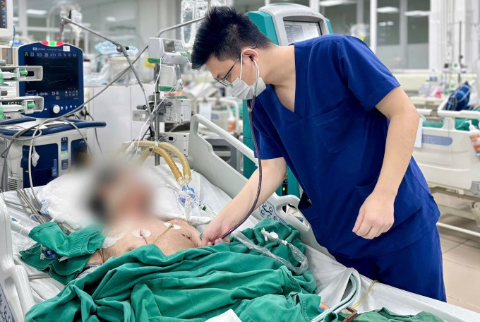 Người đàn ông nguy kịch sau nhiều năm dùng loại thuốc ‘uống vào đỡ ngay’