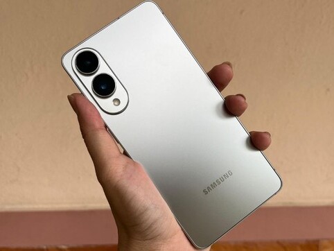 Doanh số bán ra còn 'mỏng' hơn cả điện thoại: Chính Samsung đã tự tay 'đào hố chôn' Galaxy S25 Edge?